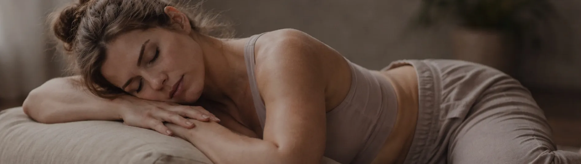 HUBNI JEDNODUŠE: proč ženské tělo potřebuje jemnost, ne tlak