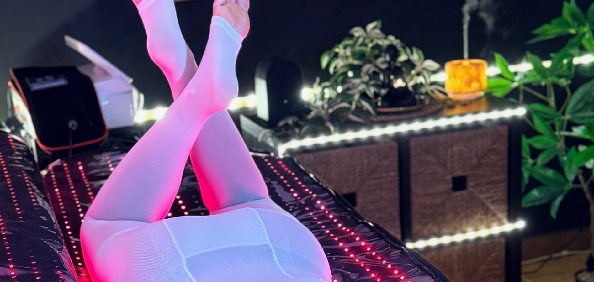 Regenerační péče o tělo bez tlaku, podporující uvolnění, bezpečí a přirozené regenerační procesy. 